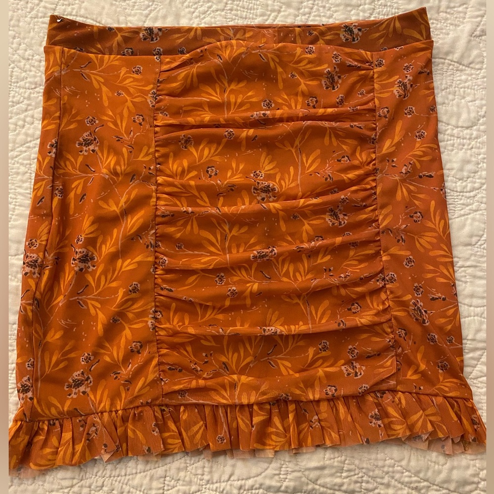 Free people skirt size large perfect condition⭐️